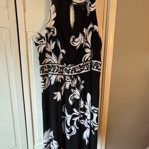 White House Black Market Black and White Floral  Dress